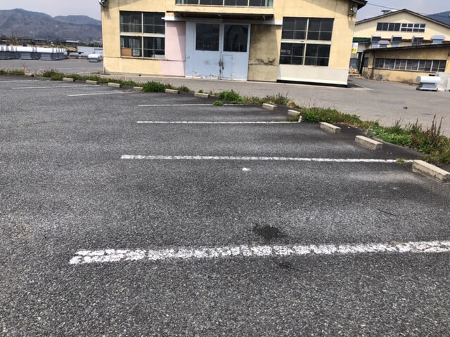 わらい屋　駐車場
